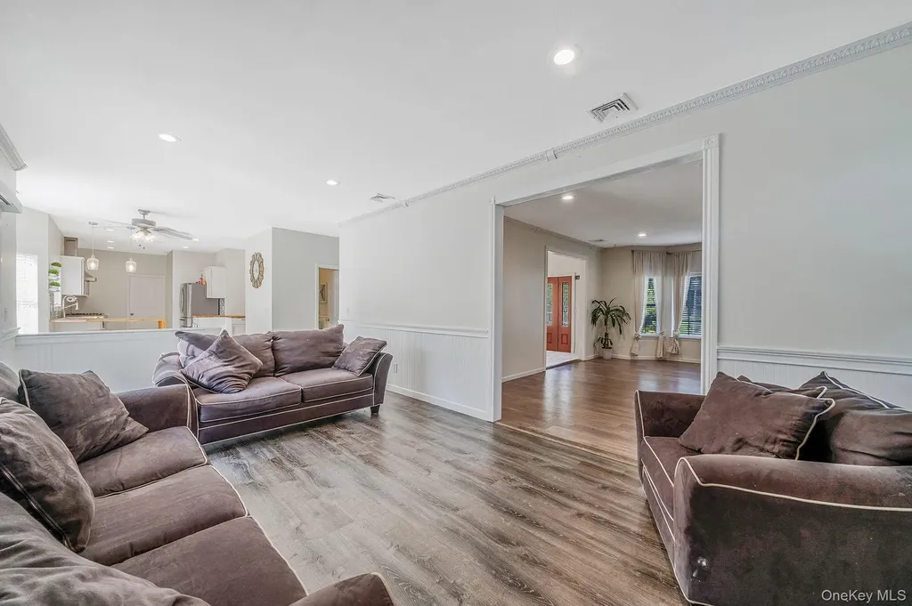 3 Embassy Road Selden NY 11784