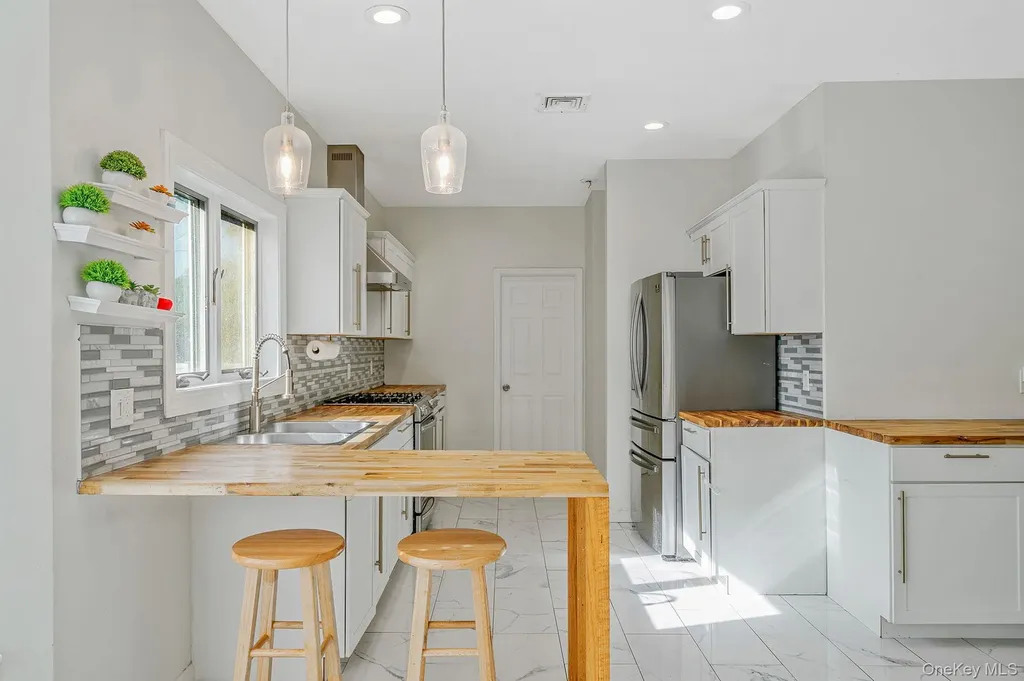 3 Embassy Road Selden NY 11784