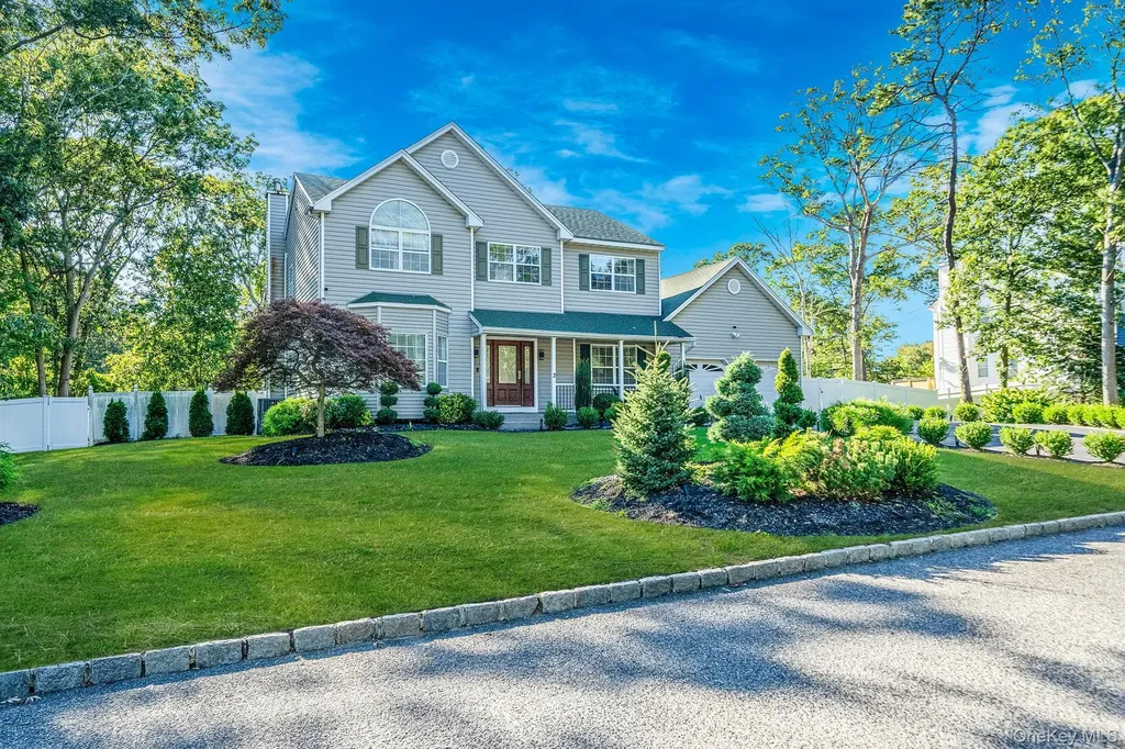 3 Embassy Road Selden NY 11784