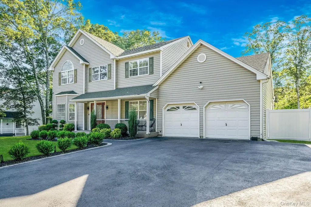 3 Embassy Road Selden NY 11784