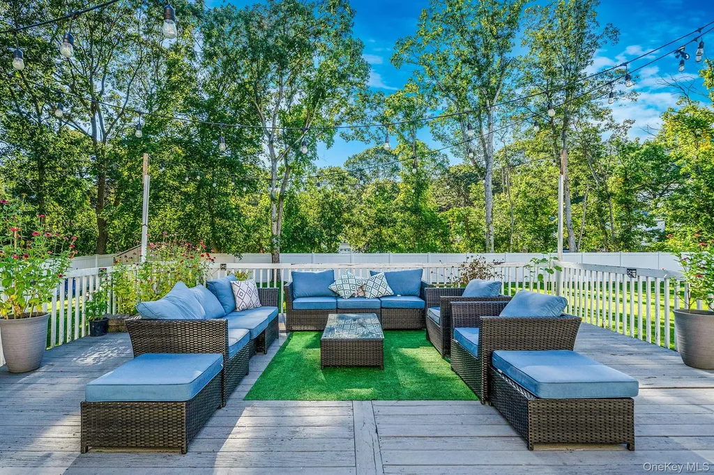 3 Embassy Road Selden NY 11784