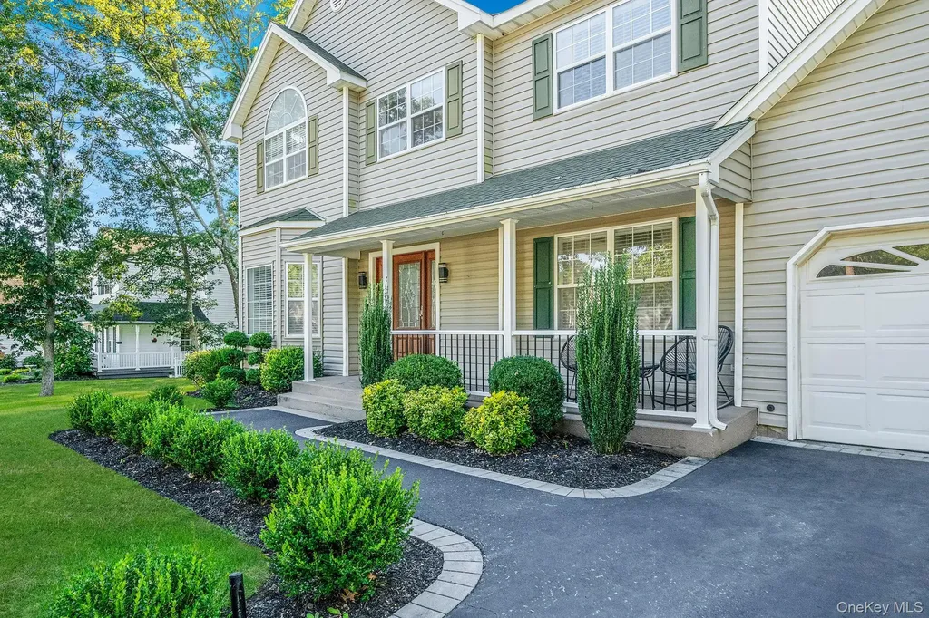 3 Embassy Road Selden NY 11784