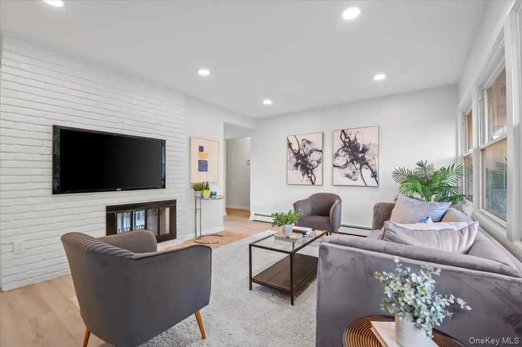 119 Hamlet Road Levittown NY 11756