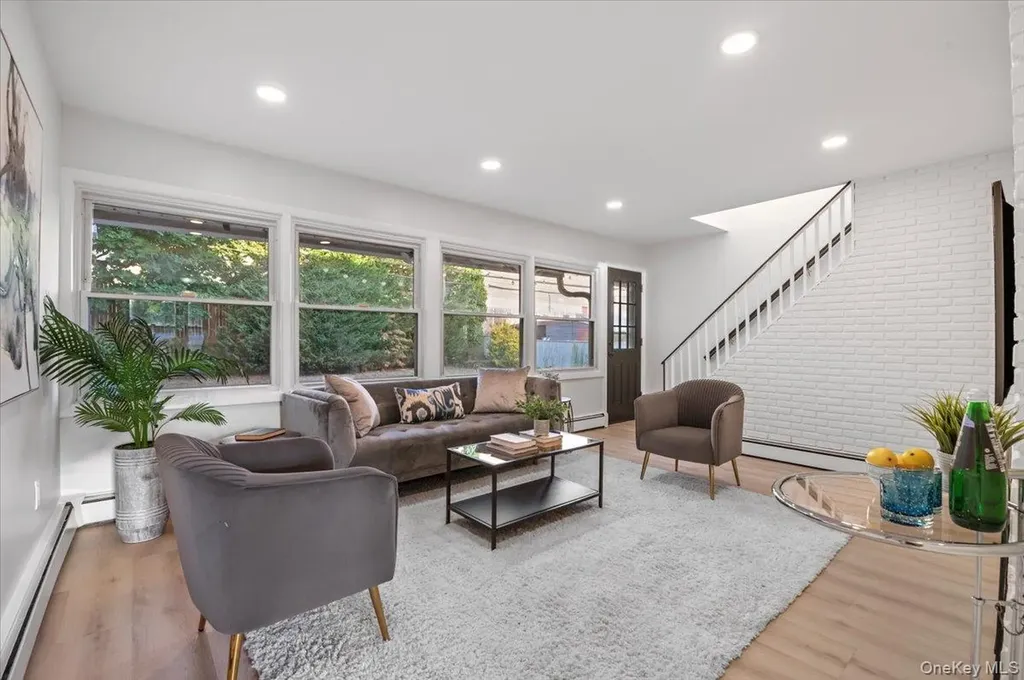 119 Hamlet Road Levittown NY 11756