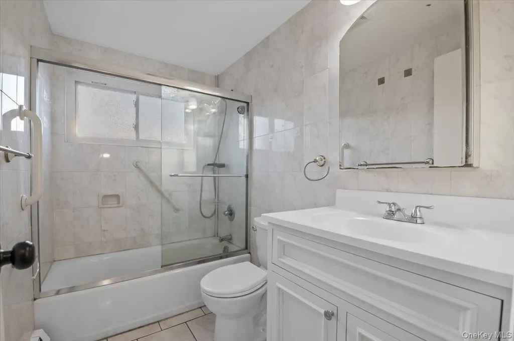 119 Hamlet Road Levittown NY 11756