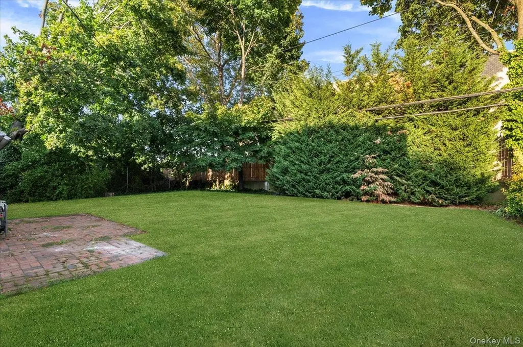 119 Hamlet Road Levittown NY 11756
