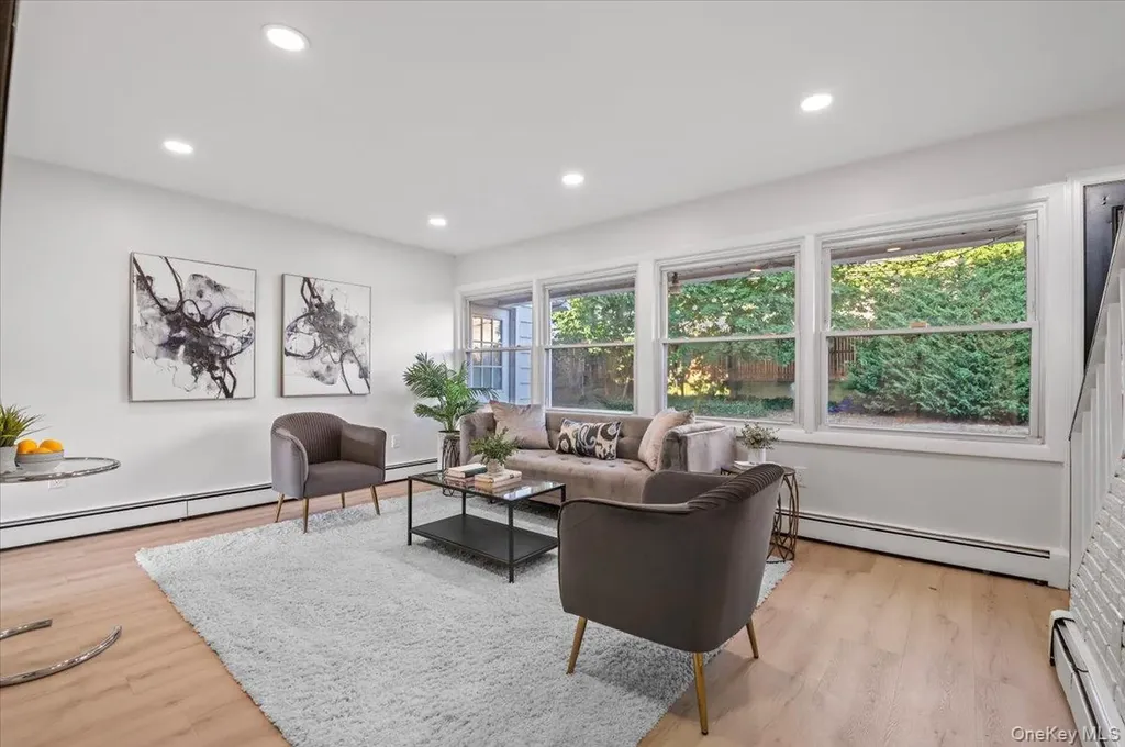 119 Hamlet Road Levittown NY 11756