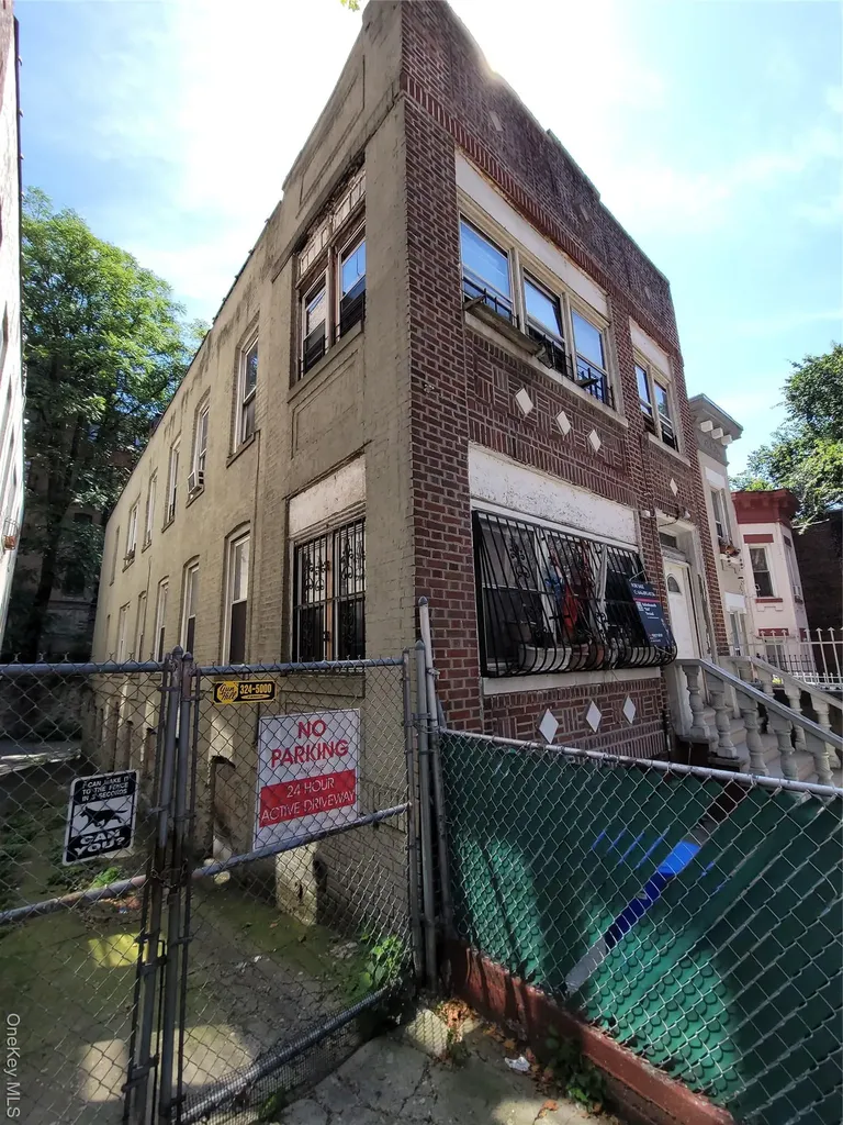 1748 Eastburn Avenue Bronx NY 10457