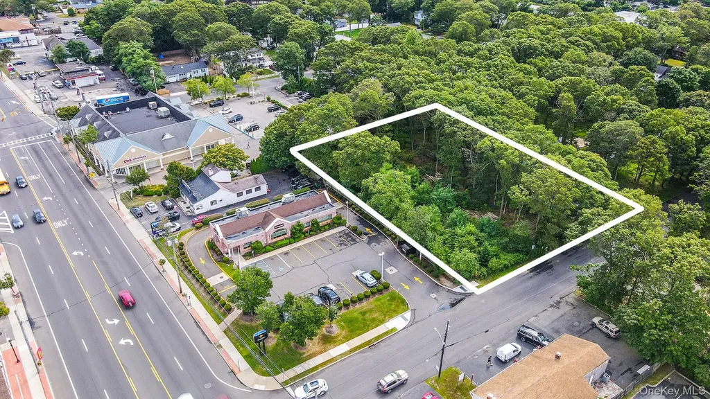 V/l Versa Place Shirley NY 11967