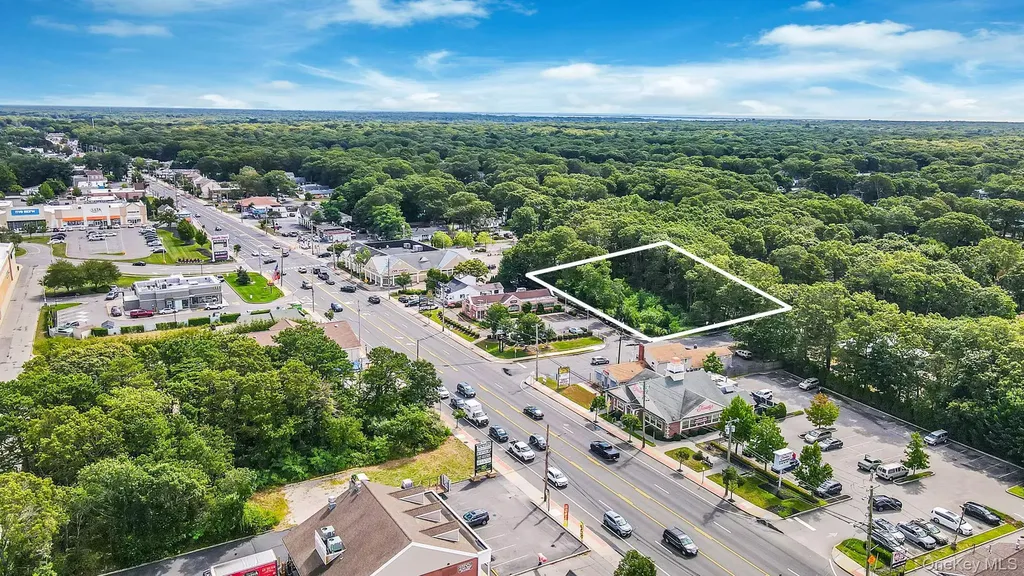 V/l Versa Place Shirley NY 11967