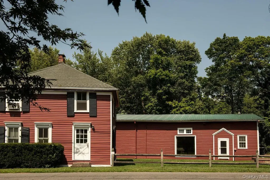 33 Maple Avenue Claverack NY 12513