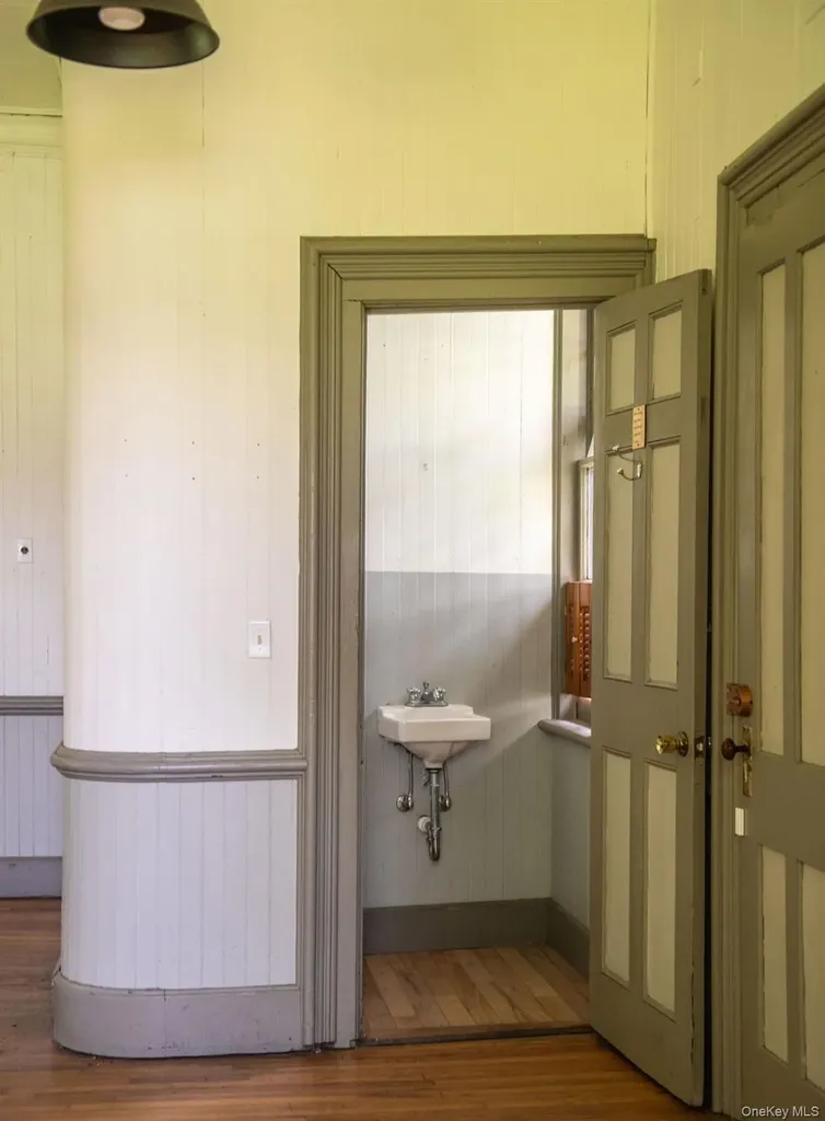33 Maple Avenue Claverack NY 12513