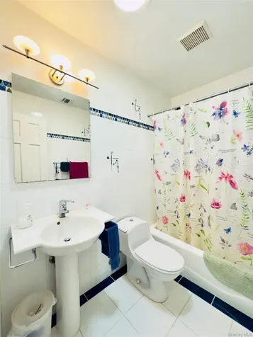 175 San Juan Avenue Albertson NY 11507