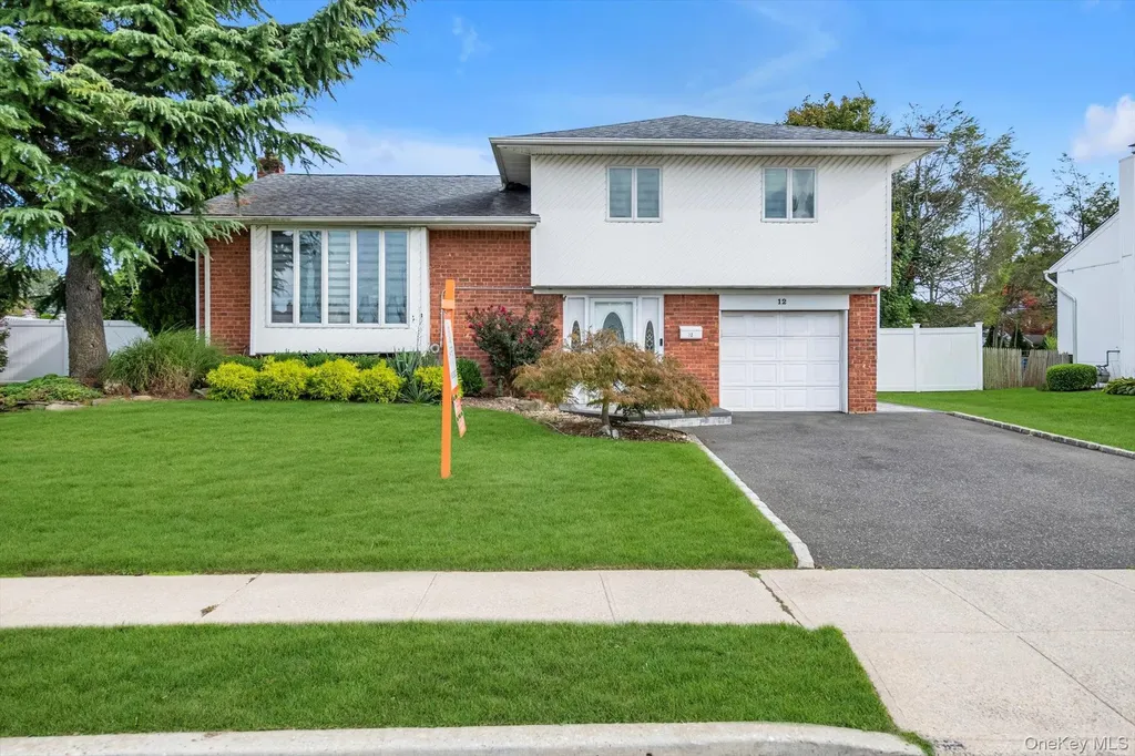 12 Julliard Drive Plainview NY 11803