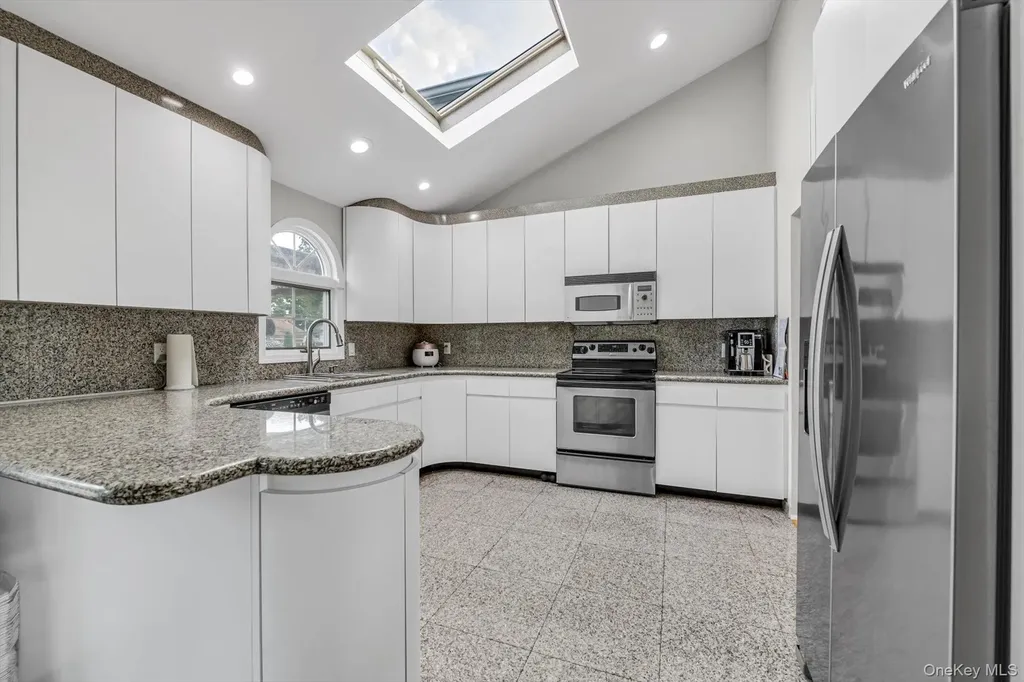 12 Julliard Drive Plainview NY 11803