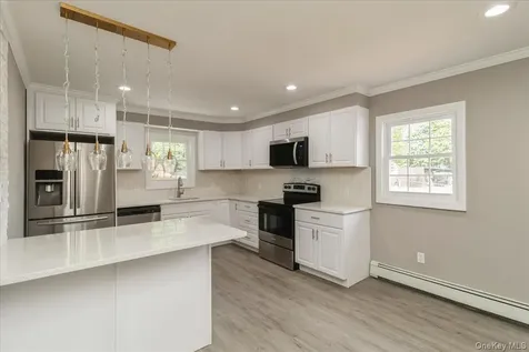 509 Hampton Avenue Bellport NY 11713