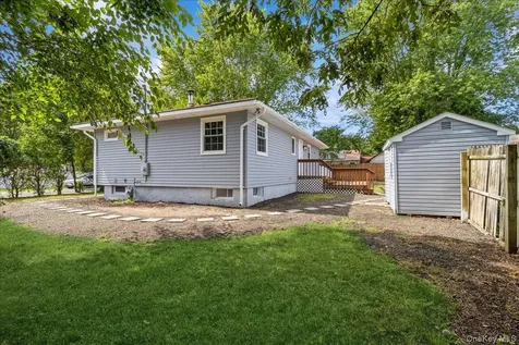 509 Hampton Avenue Bellport NY 11713