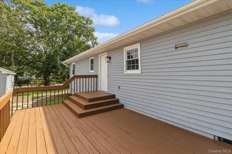 509 Hampton Avenue Bellport NY 11713