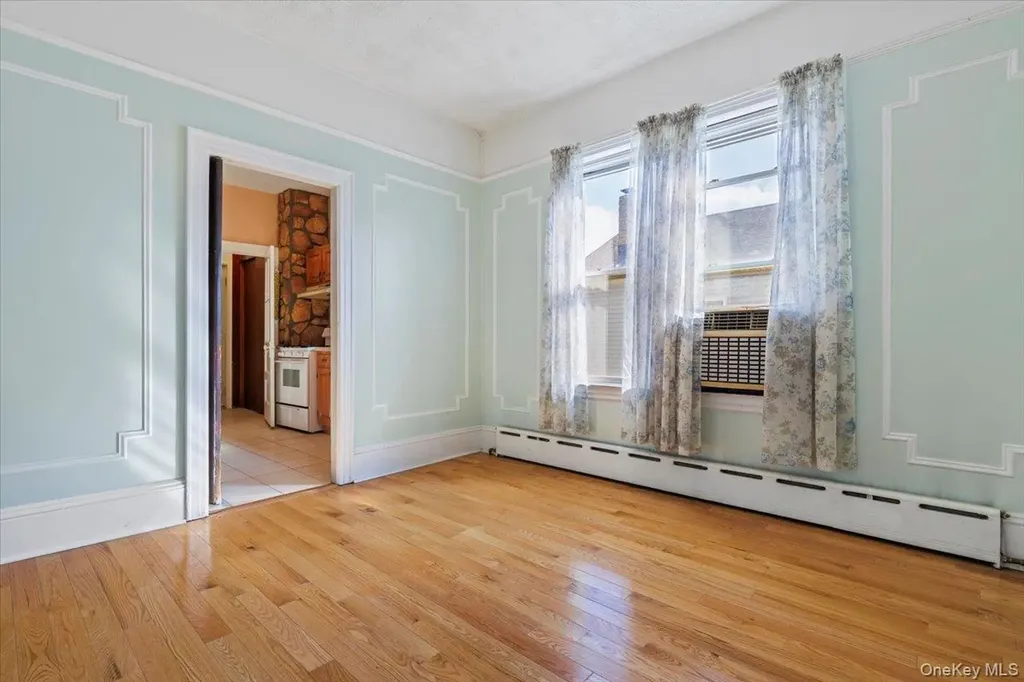 2871 Zulette Avenue Bronx NY 10461