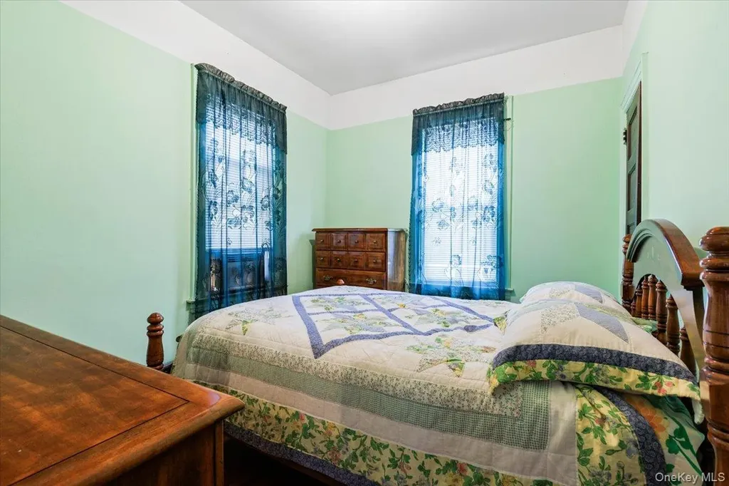 2871 Zulette Avenue Bronx NY 10461