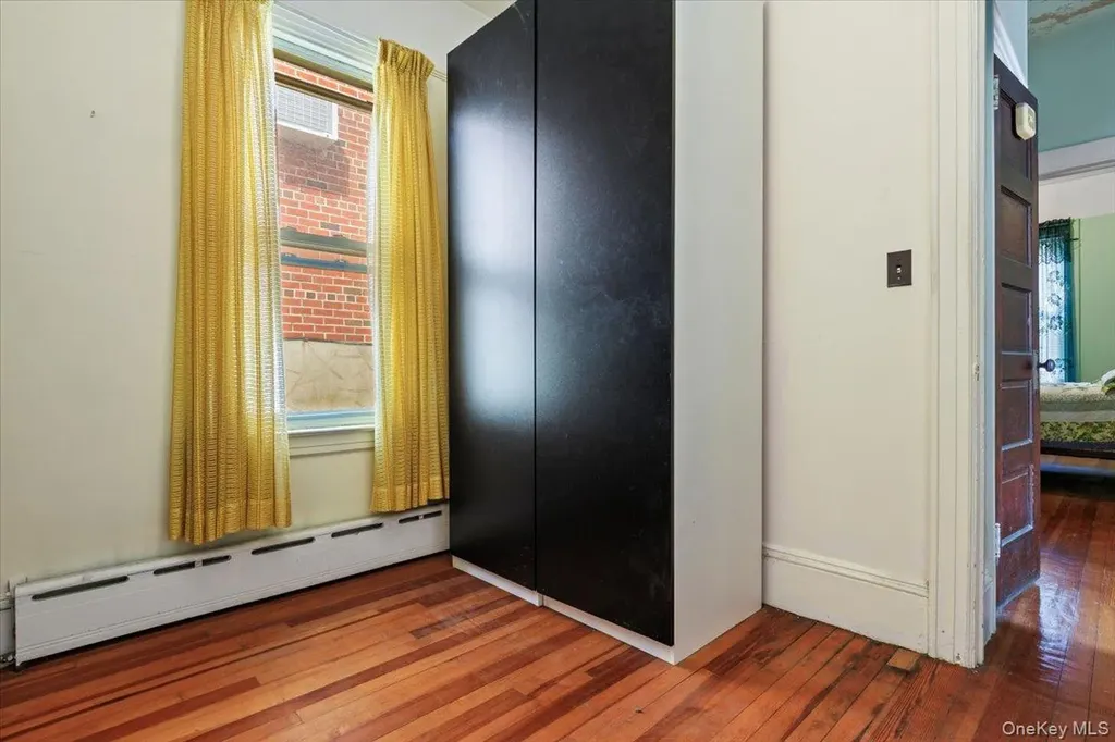 2871 Zulette Avenue Bronx NY 10461