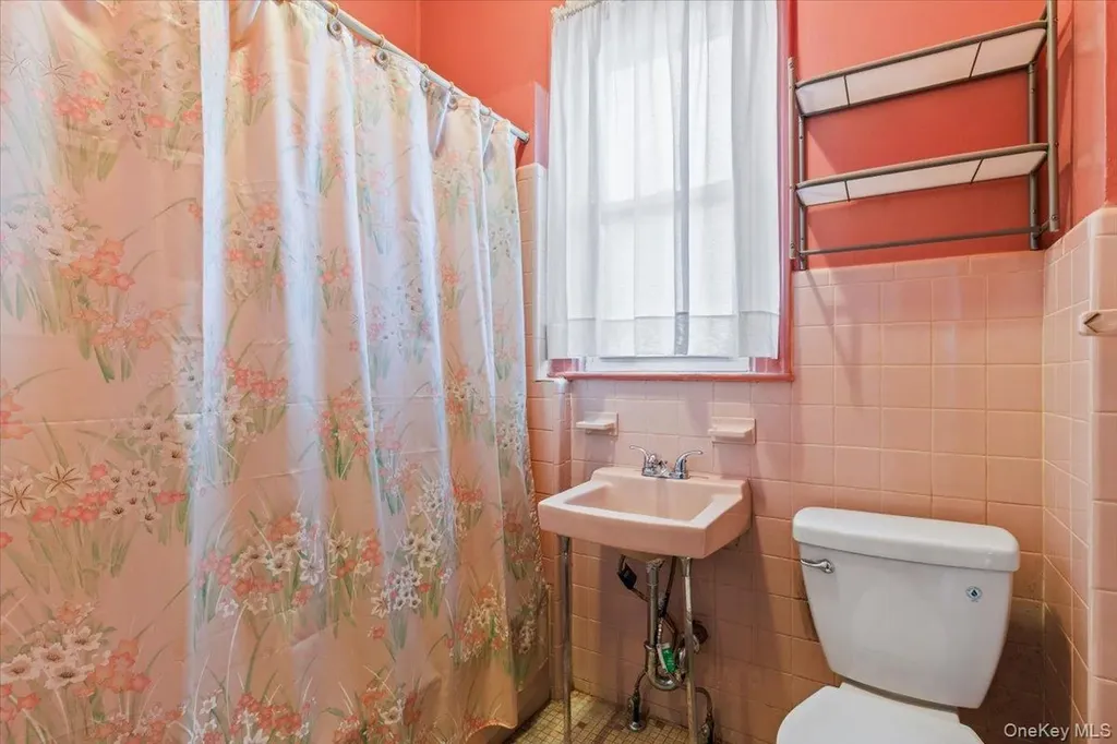 2871 Zulette Avenue Bronx NY 10461