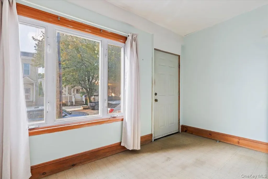 2871 Zulette Avenue Bronx NY 10461