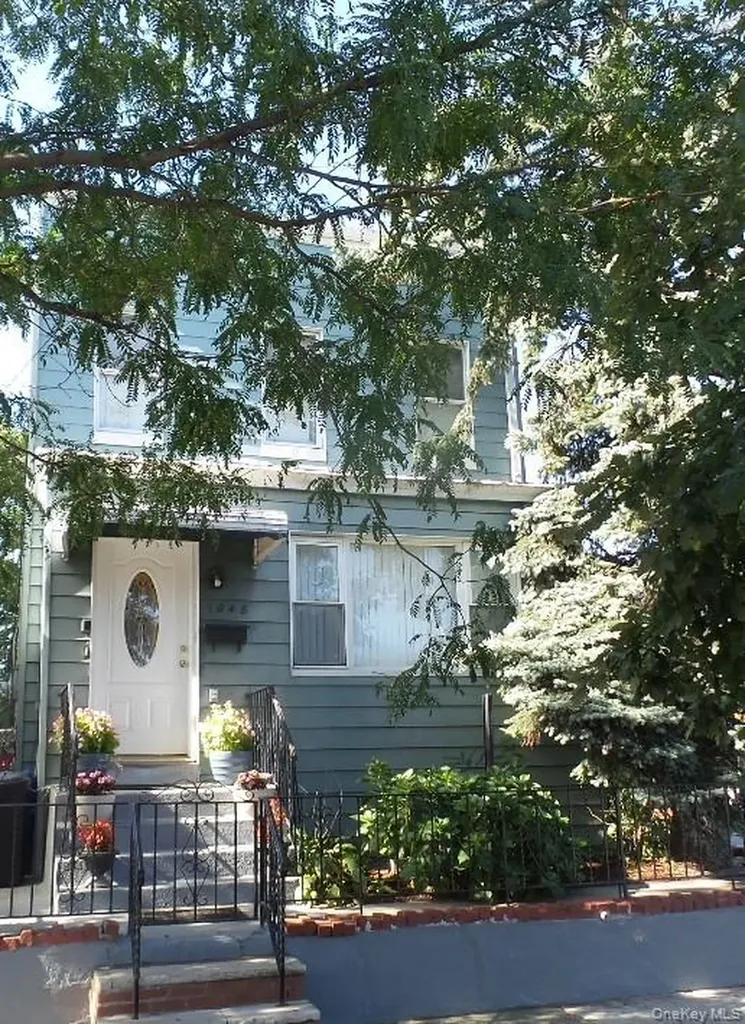 1048 E 98th Street Brooklyn NY 11236