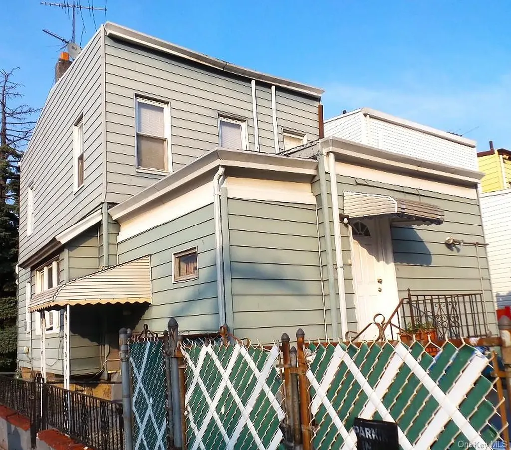 1048 E 98th Street Brooklyn NY 11236