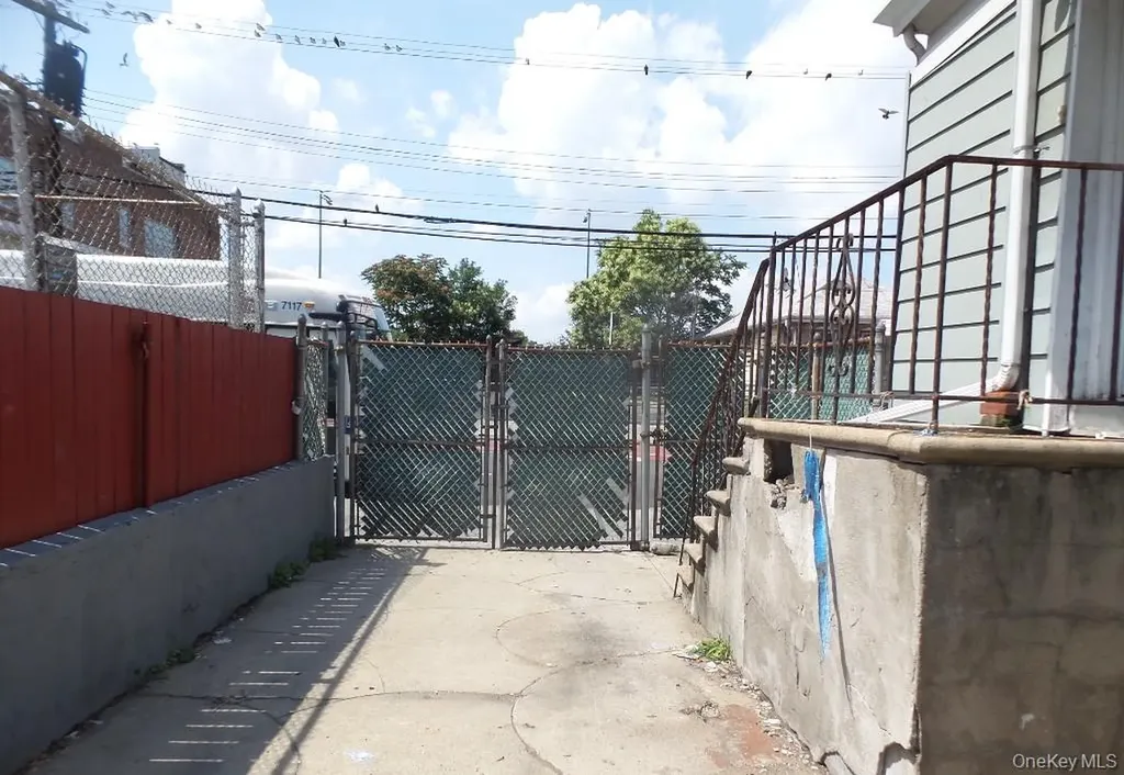 1048 E 98th Street Brooklyn NY 11236