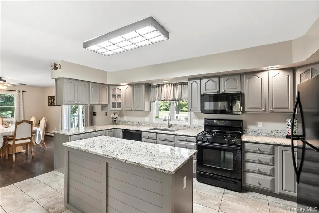 29 Stone Mountain Road Cairo NY 12473