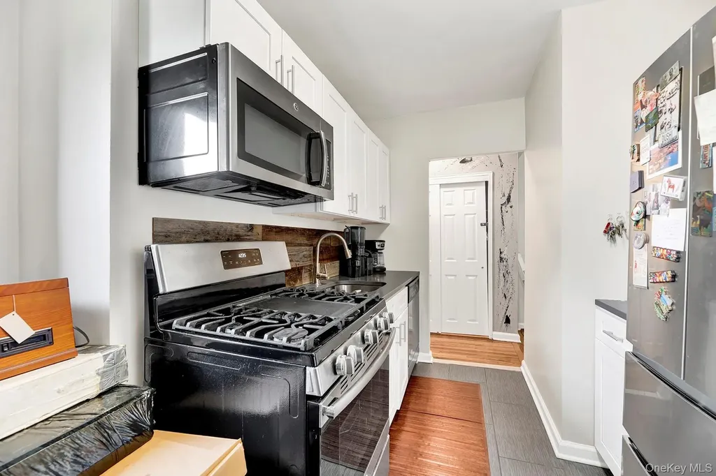 285 E 35th Street Brooklyn NY 11203
