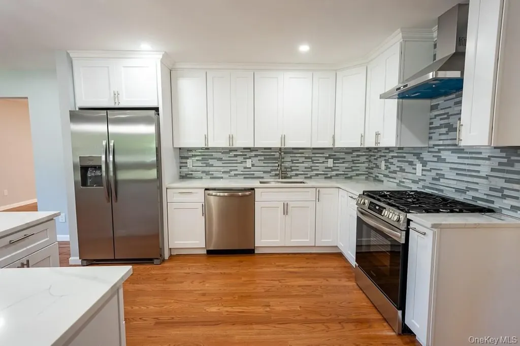 25 Robin Road Poughkeepsie NY 12601