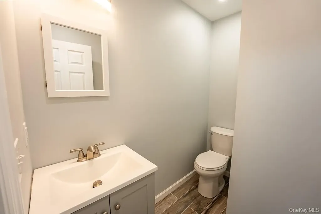 25 Robin Road Poughkeepsie NY 12601