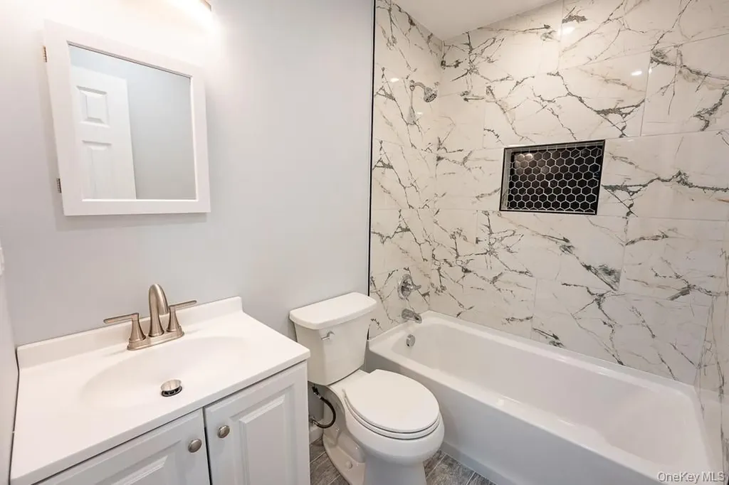 25 Robin Road Poughkeepsie NY 12601