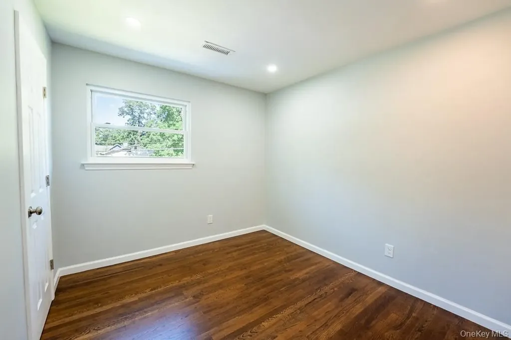 25 Robin Road Poughkeepsie NY 12601