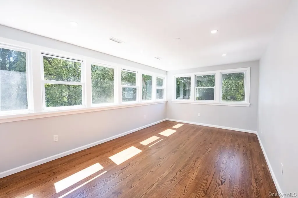 25 Robin Road Poughkeepsie NY 12601