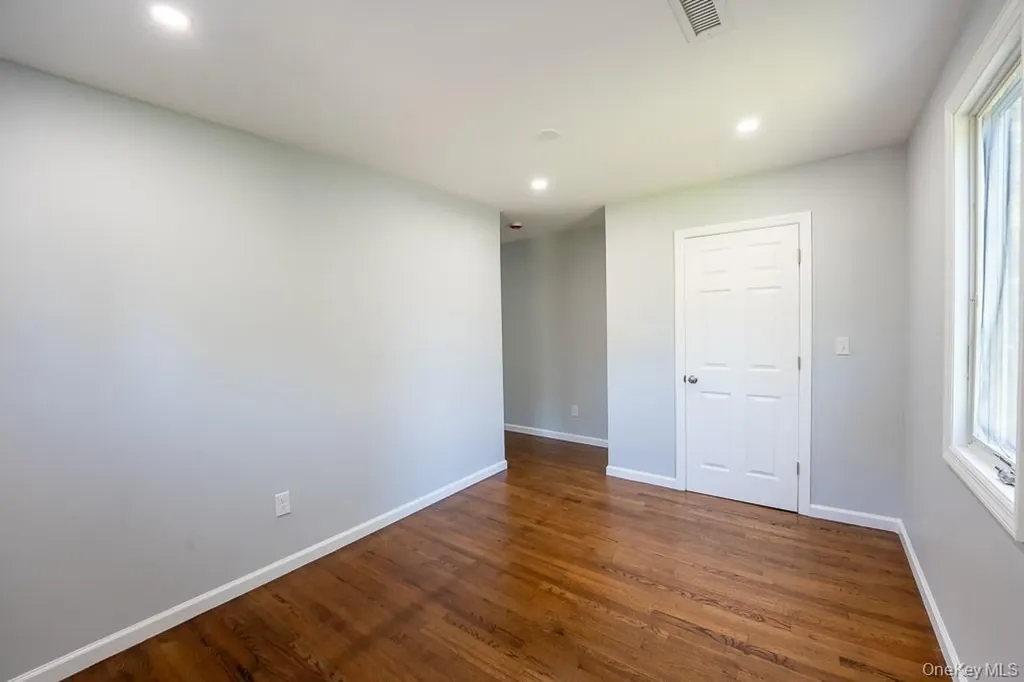 25 Robin Road Poughkeepsie NY 12601