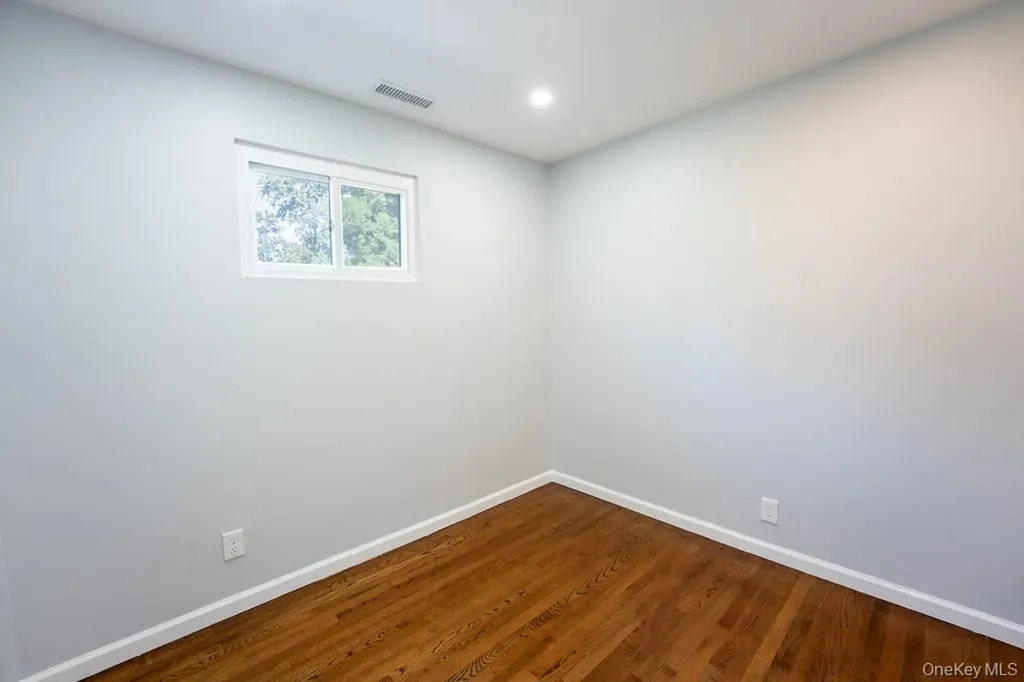 25 Robin Road Poughkeepsie NY 12601