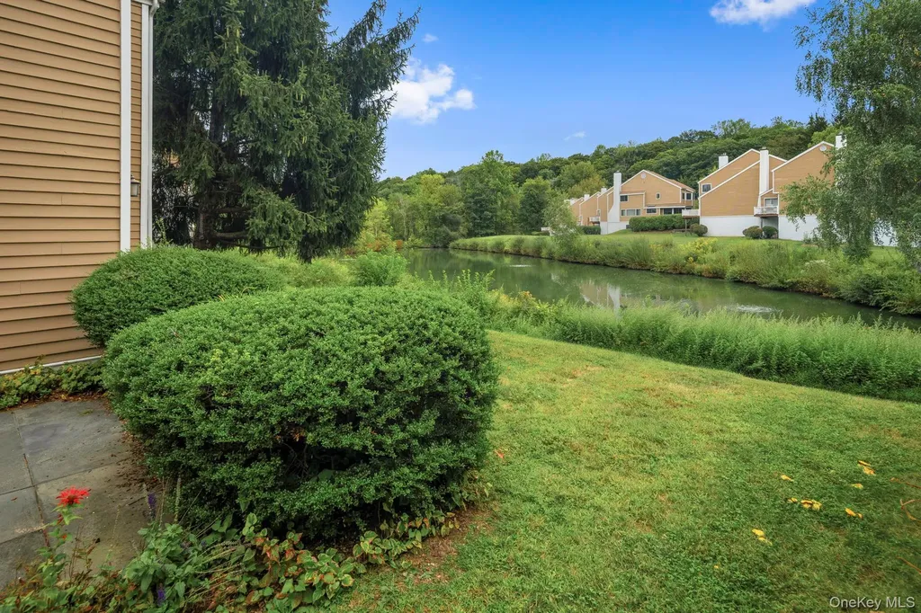 30 Rambling Brook Road Chappaqua NY 10514