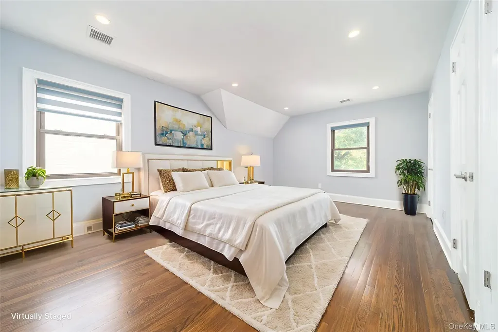 22 Andover Lane Manhasset NY 11030