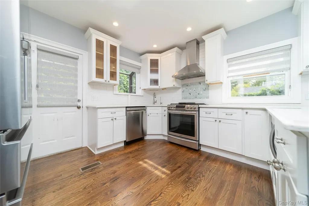 22 Andover Lane Manhasset NY 11030