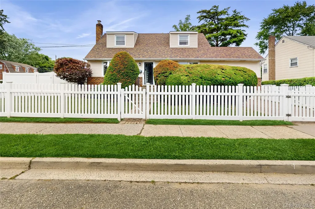 1414 N Street Elmont NY 11003