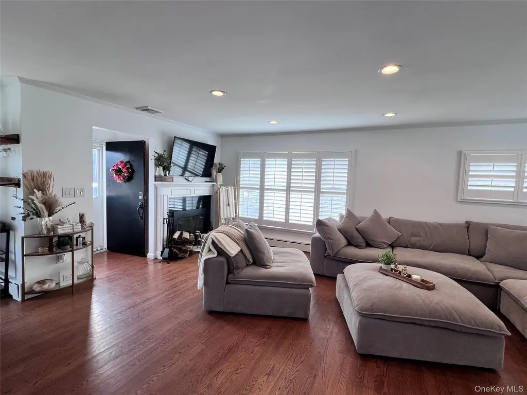 71 Boyd Street Long Beach NY 11561