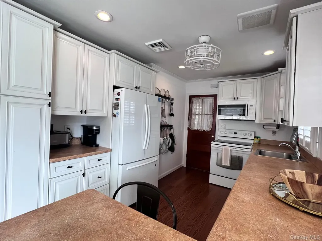 71 Boyd Street Long Beach NY 11561