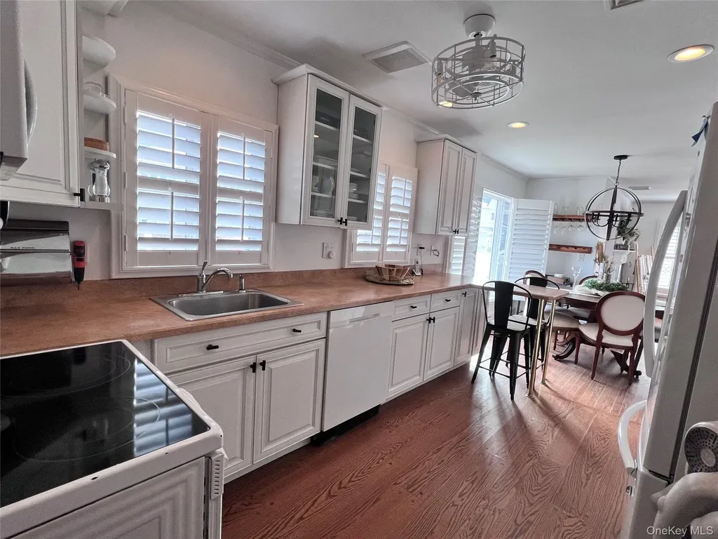 71 Boyd Street Long Beach NY 11561