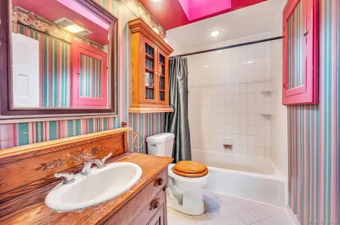 2780 Natta Boulevard Bellmore NY 11710