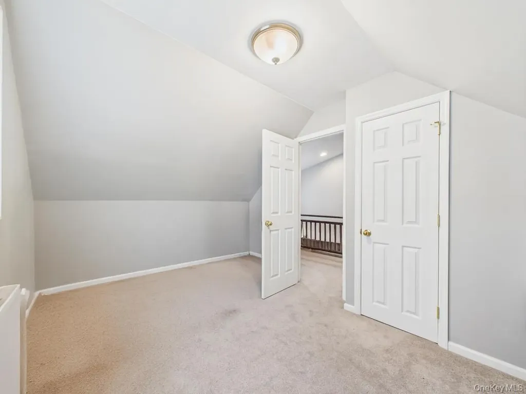 81 Cedarlawn Boulevard Valley Stream NY 11580