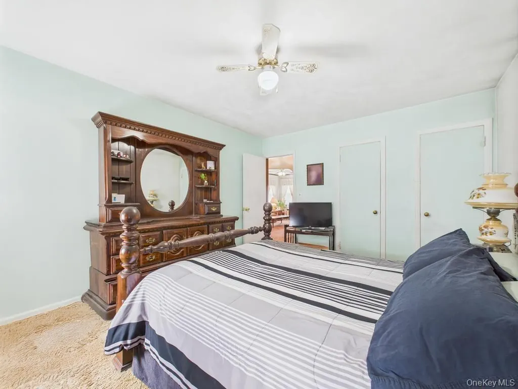 81 Cedarlawn Boulevard Valley Stream NY 11580