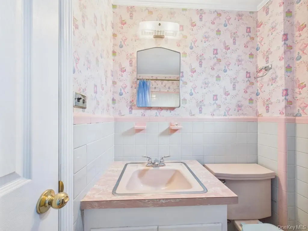 81 Cedarlawn Boulevard Valley Stream NY 11580
